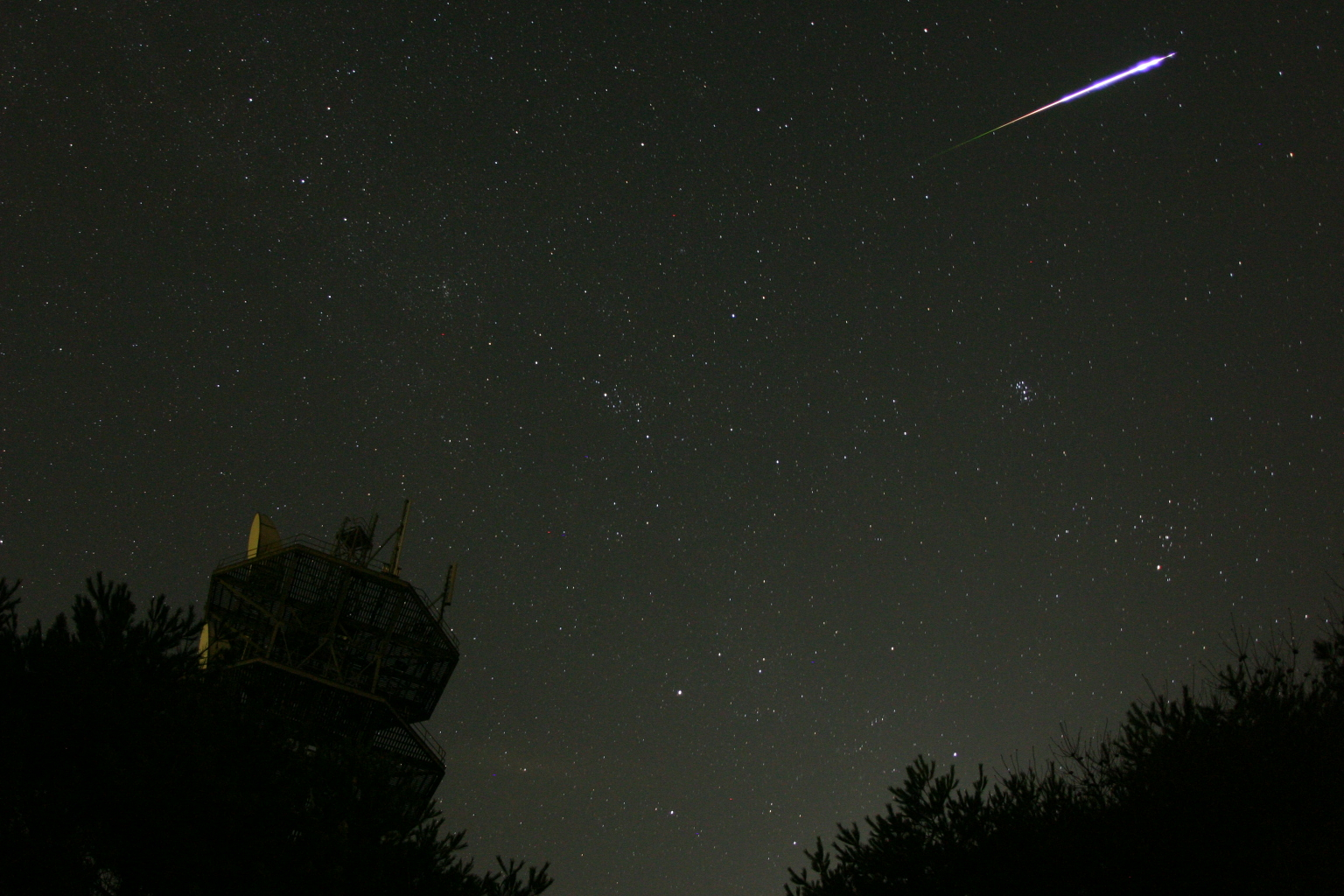 Perseid Fireball Over Japan