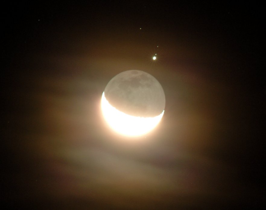 Jupiter and the Moon's Shadowed Horizon