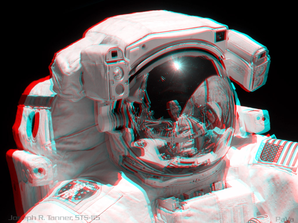 STS-115: Stereo Portrait
