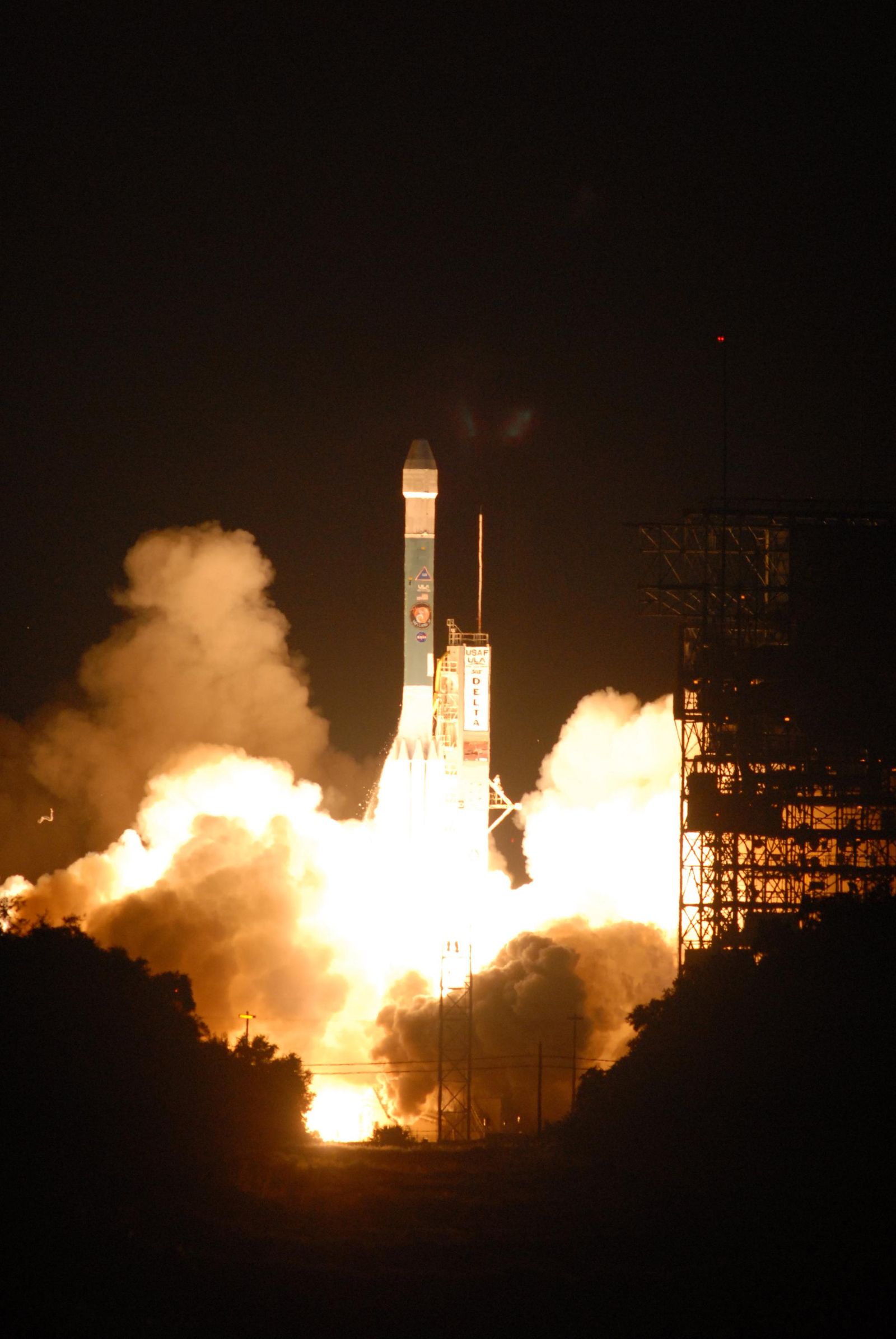 Phoenix Rises Toward Mars