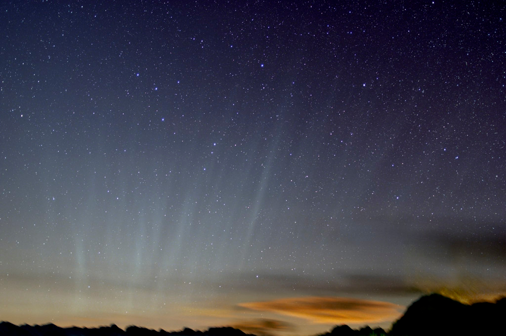 A Comet Tail Horizon