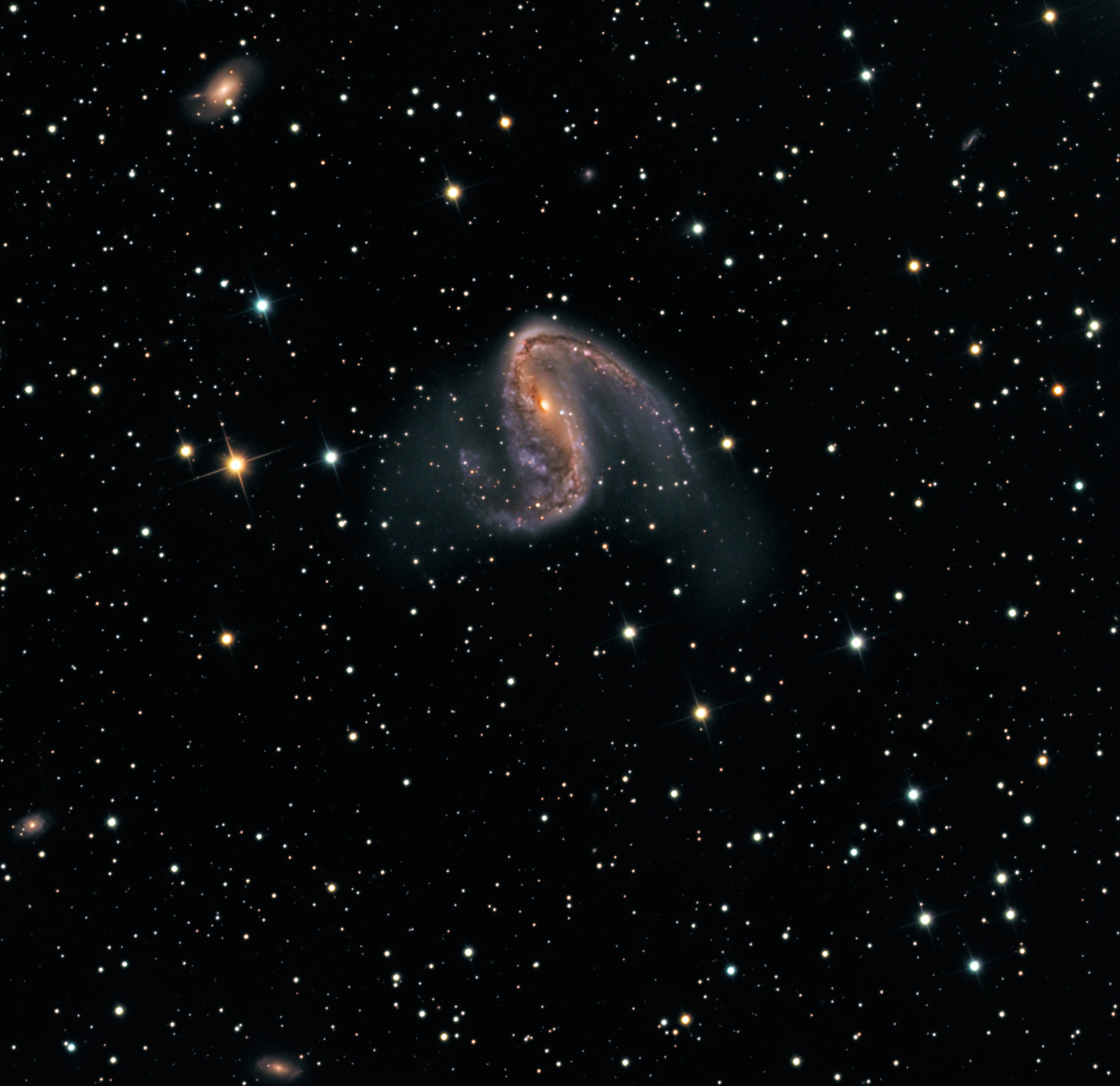 NGC 2442: Galaxy in Volans