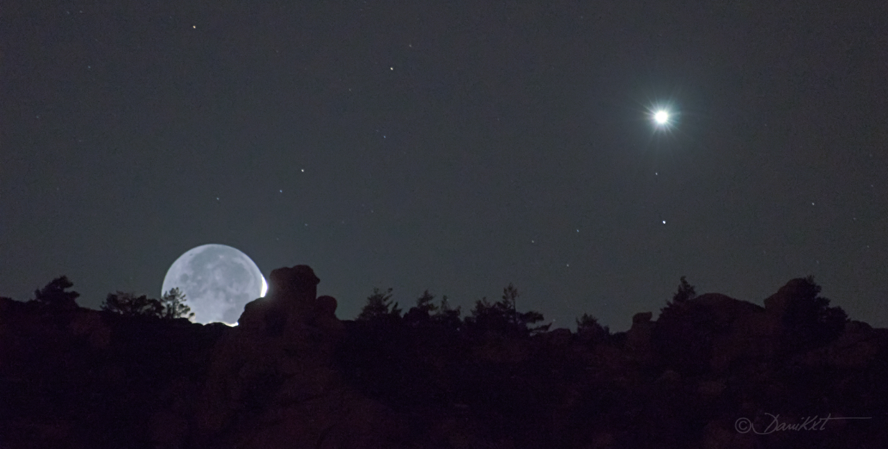 Earthshine and Venus Over Sierra de Guadarrama