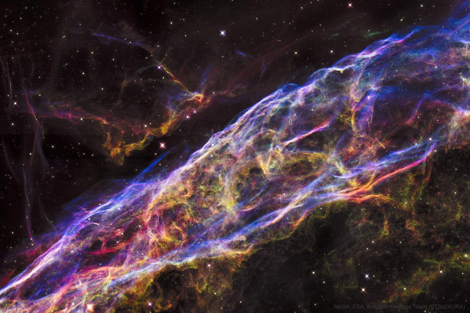 Veil Nebula: Wisps of an Exploded Star