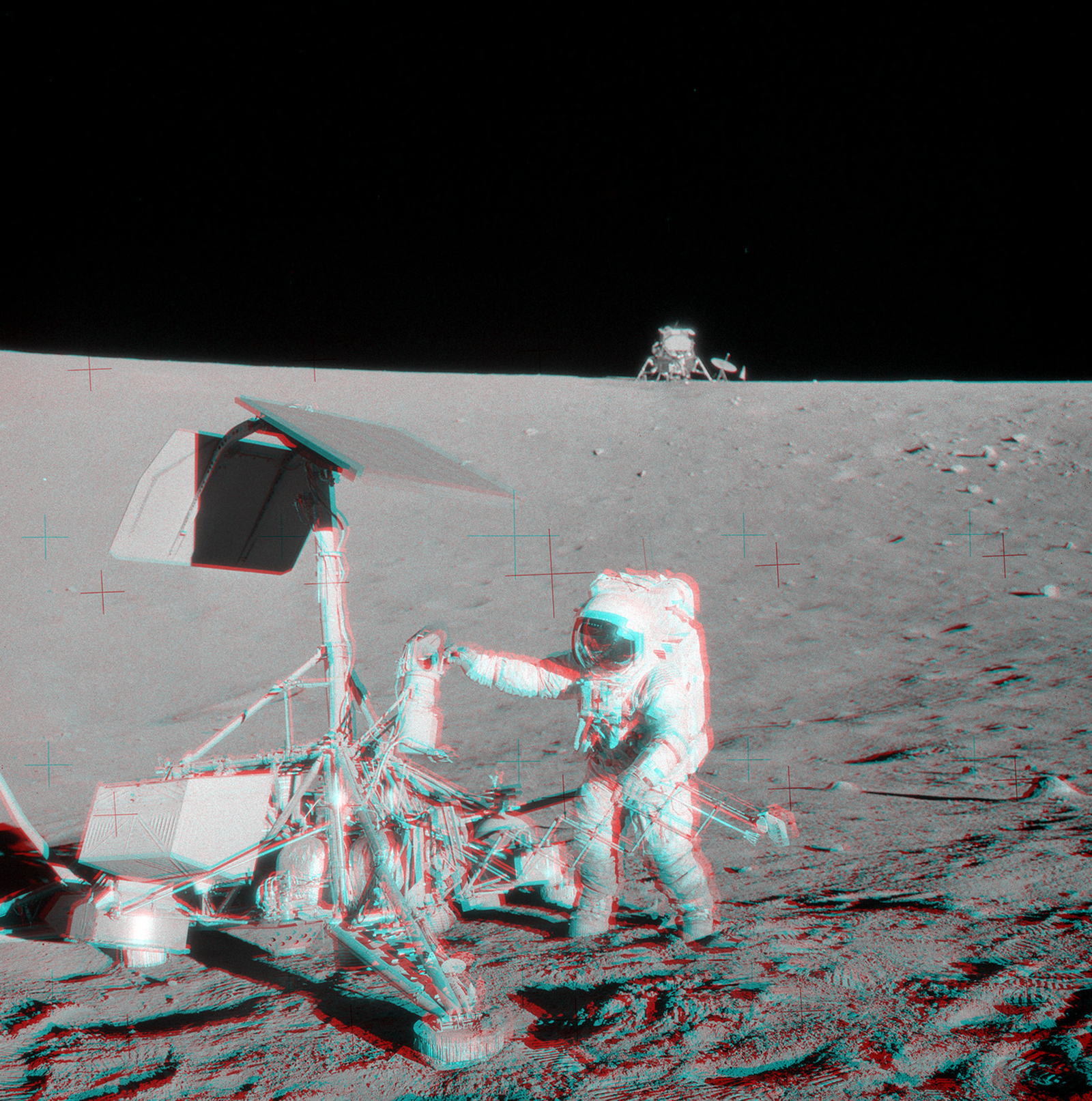 Apollo 12 and Surveyor 3 Stereo View