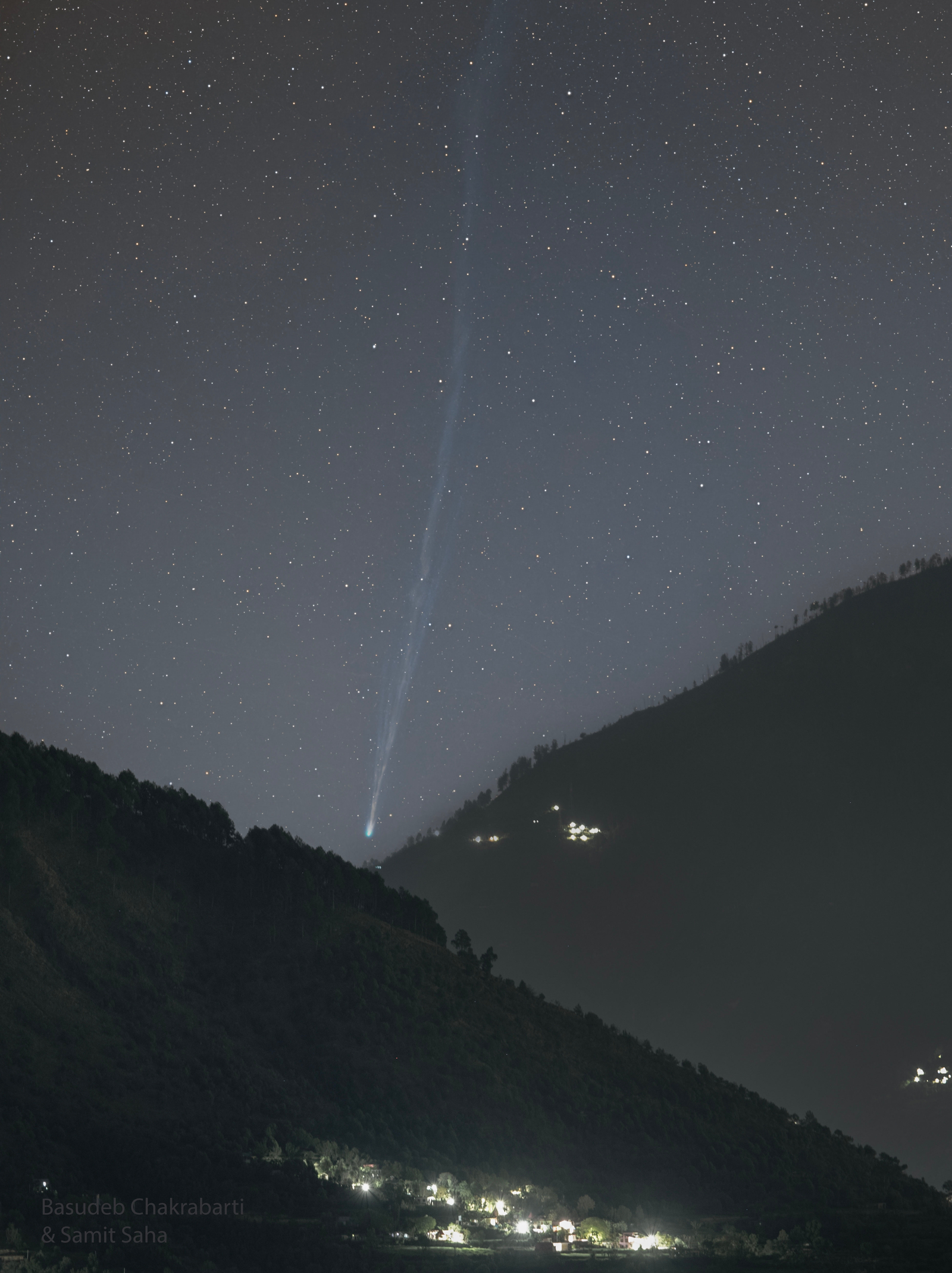 Comet R3 PanSTARRS over a Himalayan Valley