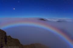 Preview of Mars and a Colorful Lunar Fog Bow