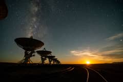 Preview of The Very Large Array at Moonset