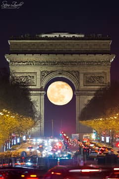 Preview of The Moon through the Arc de Triomphe