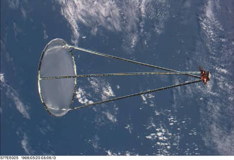 The Shuttle Launches an Inflatable Antenna