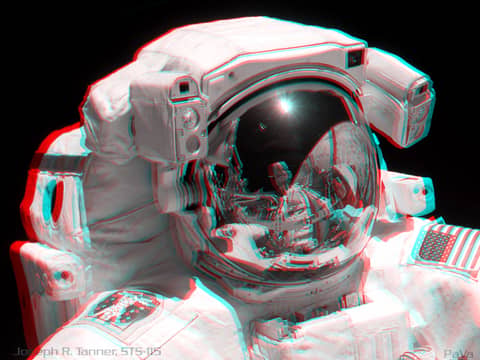 STS-115: Stereo Portrait