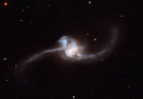 NGC 2623: Galaxy Merger from Hubble