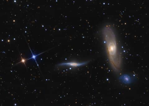 Arp 286: Trio in Virgo