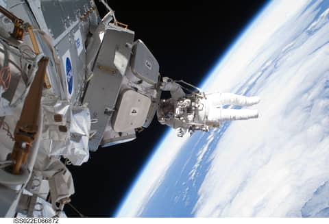 Astronaut Installs Panoramic Space Window