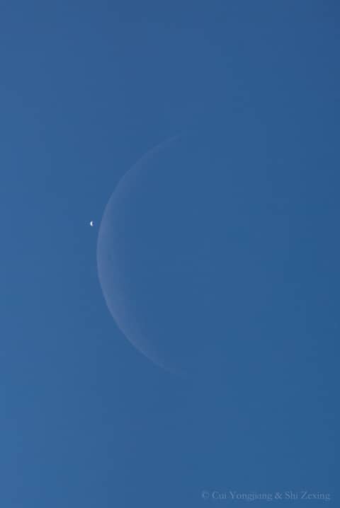 Daytime Moon Meets Morning Star