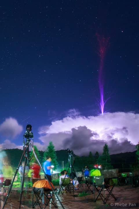 Gigantic Jet Lightning over China