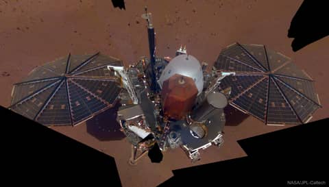 InSight Lander Takes Selfie on Mars