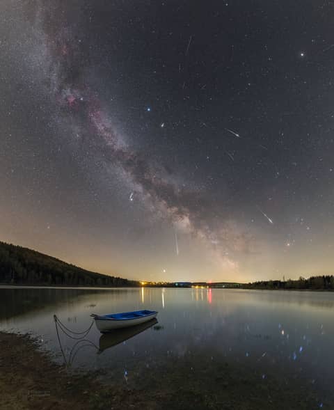 Lyrid Meteors from the Constellation Lyra