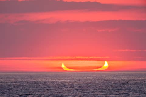 Devil Horns from a Ring of Fire