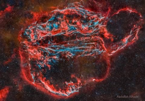 Veil Nebula: Wisps of an Ancient Supernova