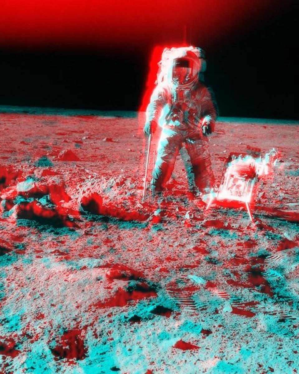 Apollo 12: Stereo View Near Surveyor Crater