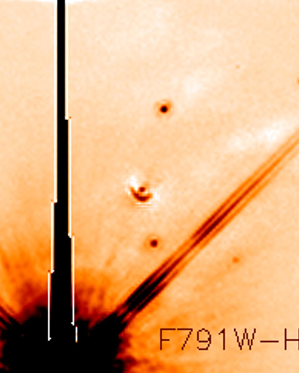 Diffraction Spikes: When Stars Look Like Crosses