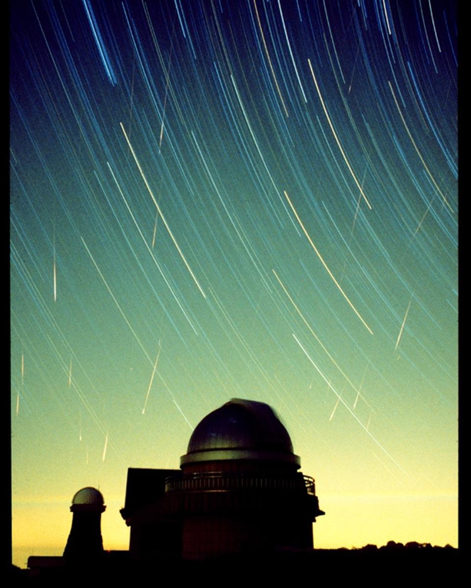Leonids Over Korean Observatory