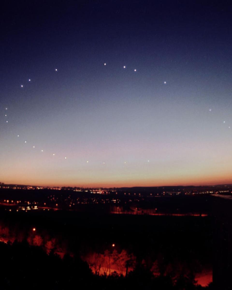 Venus' Evening Loop