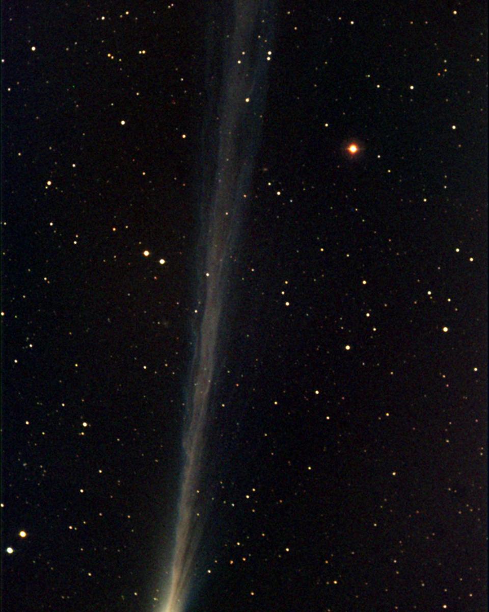 Comet C/2002 T7 (LINEAR)