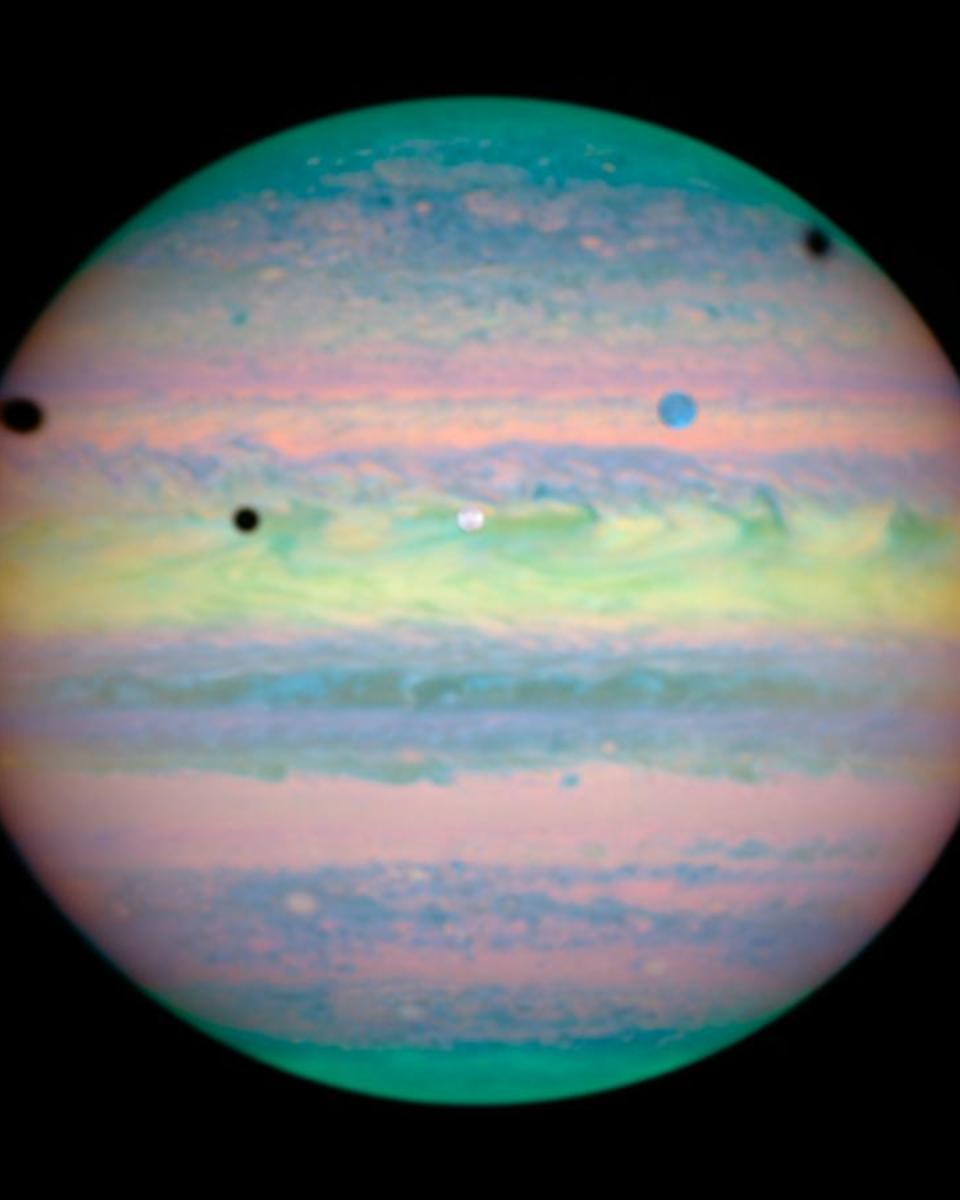 Pastel Planet, Triple Eclipse