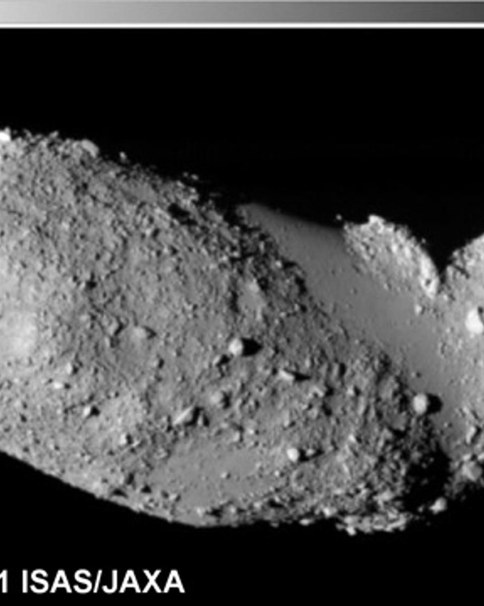 Smooth Sections on Asteroid Itokawa