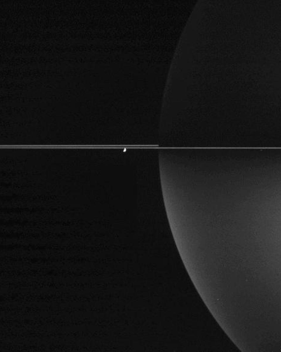 Thin Rings Around Polarized Saturn