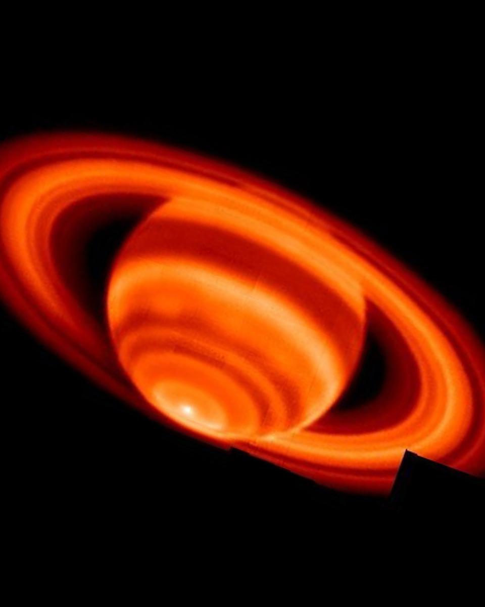 Red Saturn