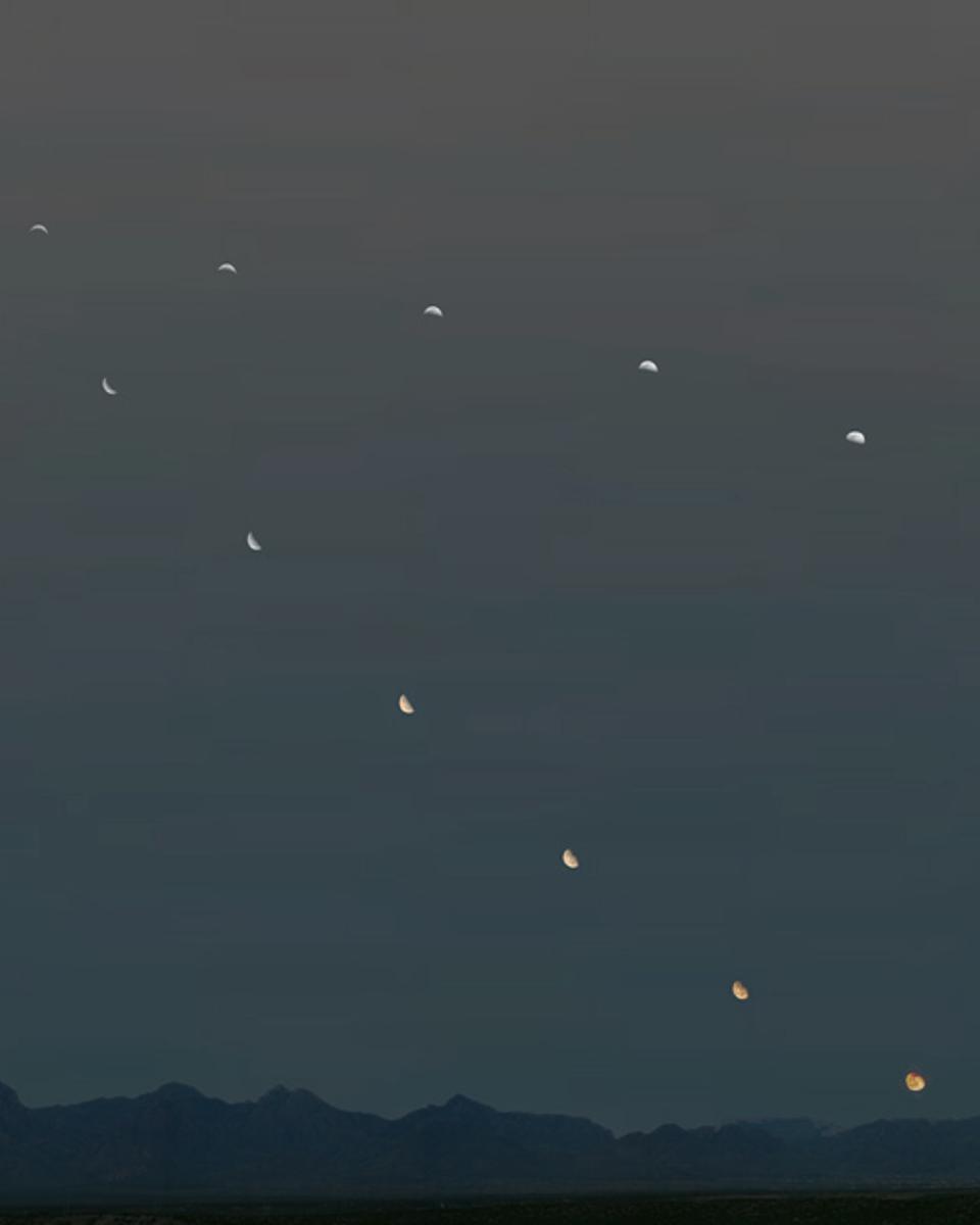 Analemma of the Moon
