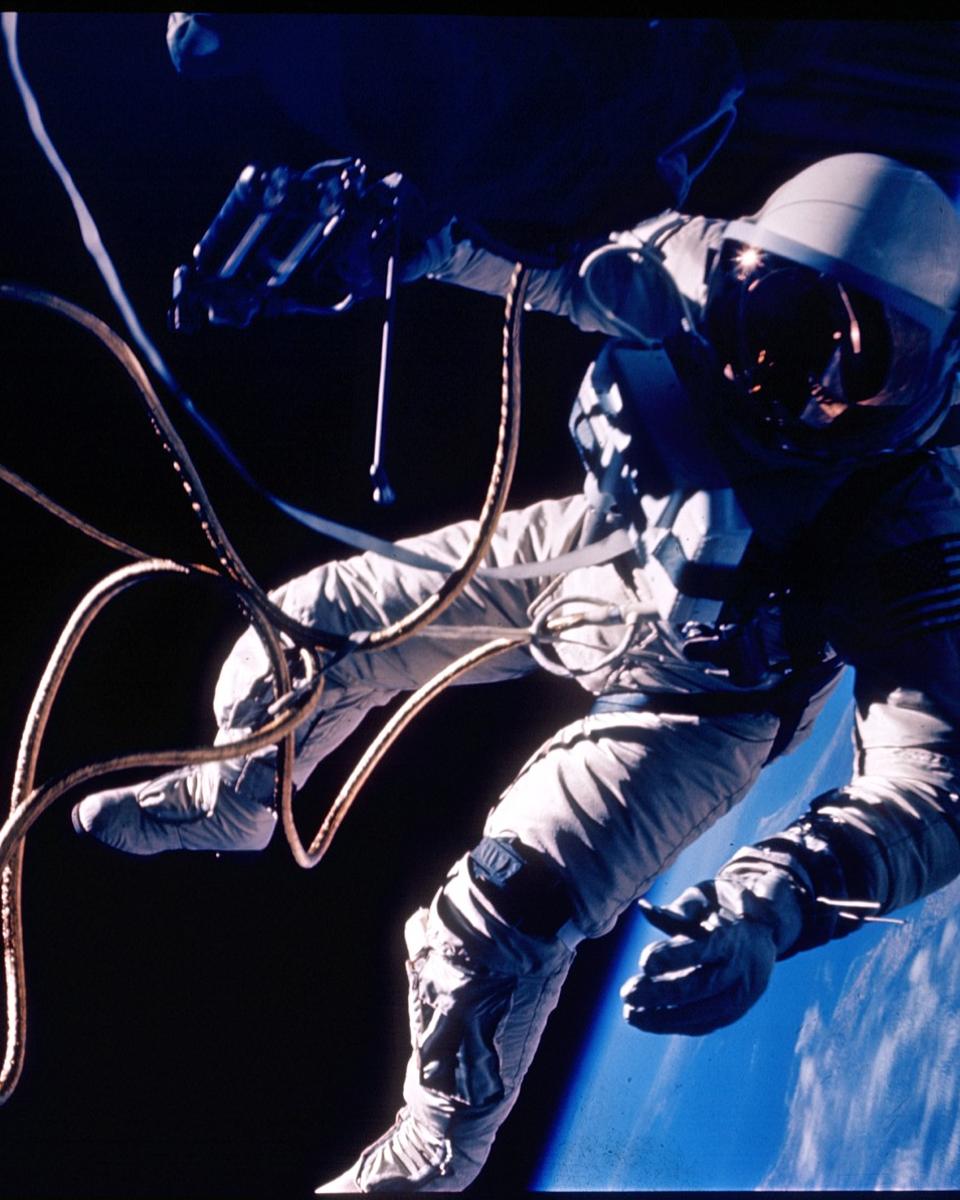First U.S. Spacewalk