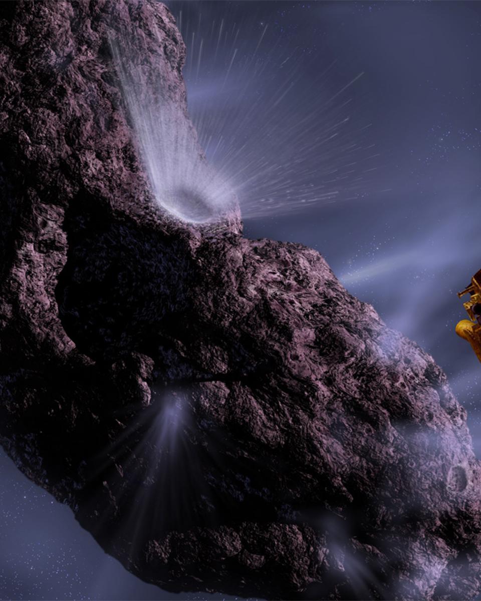 Deep Impact Spacecraft Hurtles Toward Comet