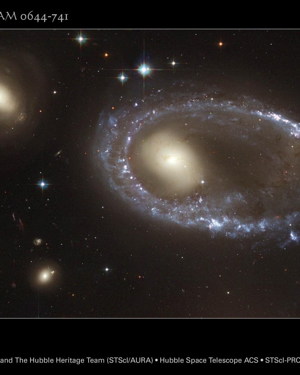 Ring Galaxy AM 0644-741 from Hubble