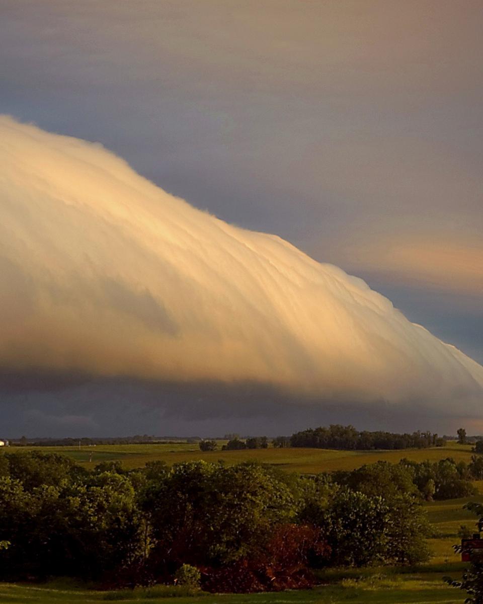 A Roll Cloud Over Missouri
