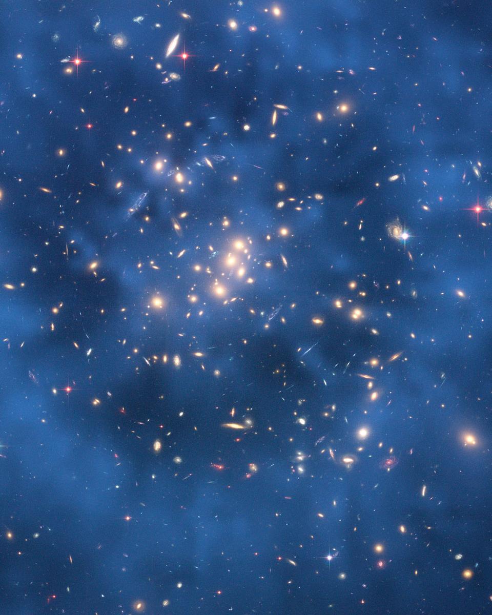 Dark Matter Ring Modeled around Galaxy Cluster CL0024+17