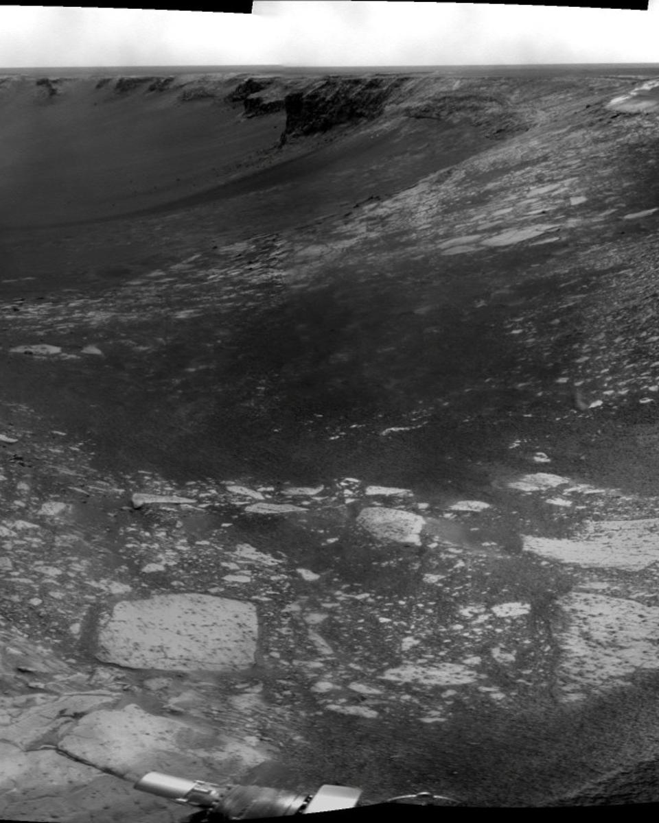 A Path Into Victoria Crater