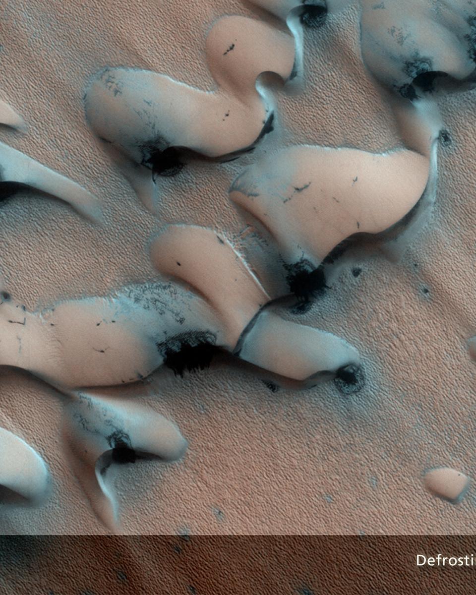 Sand Dunes Thawing on Mars
