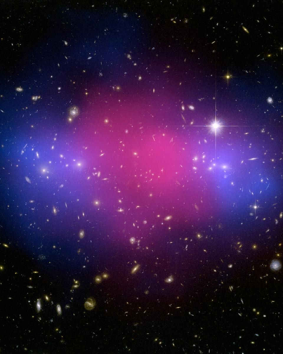 MACSJ0025: Two Giant Galaxy Clusters Collide