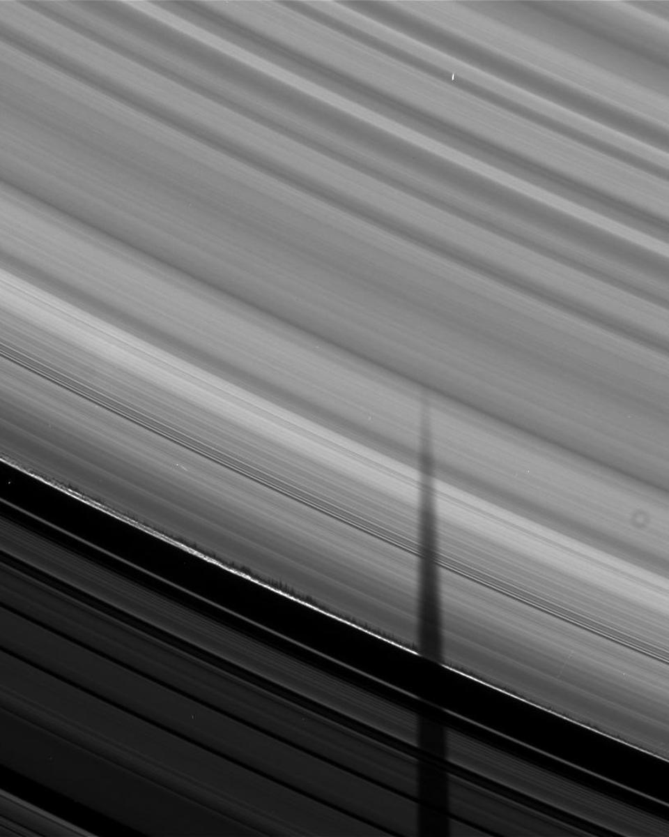 Jagged Shadows May Indicate Saturn Ring Particles