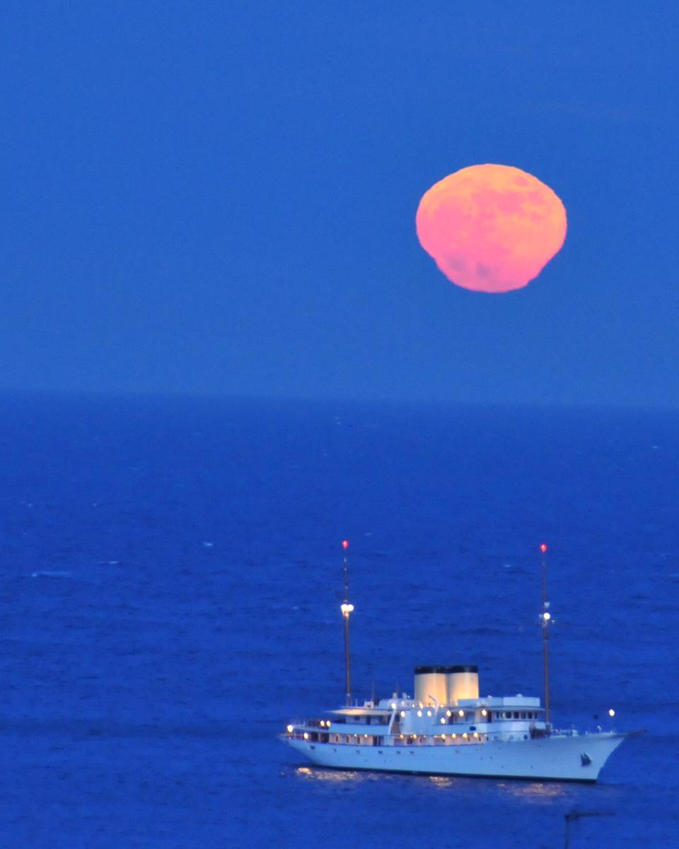 Seaside Moon Mirage