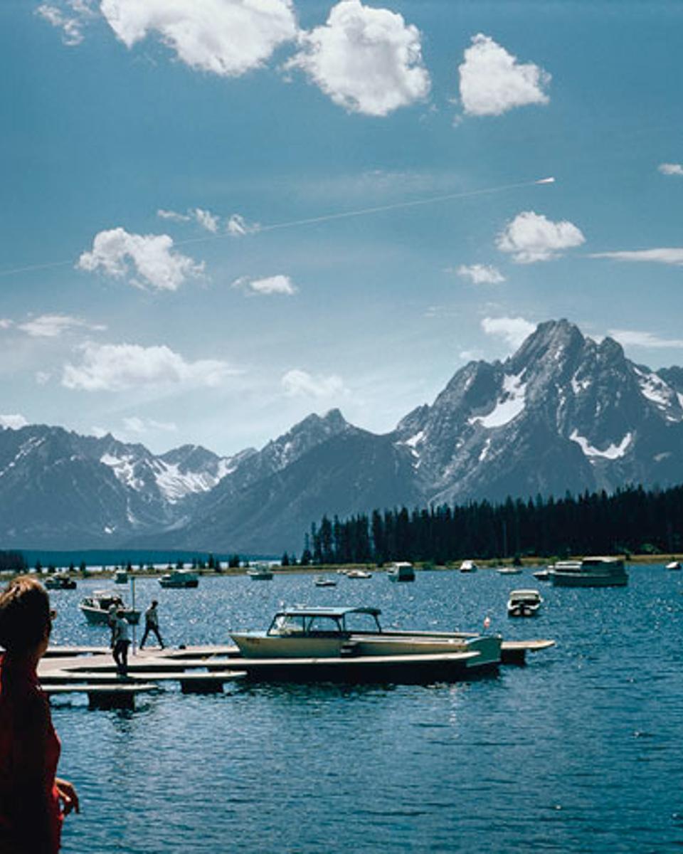 Earthgrazer: The Great Daylight Fireball of 1972