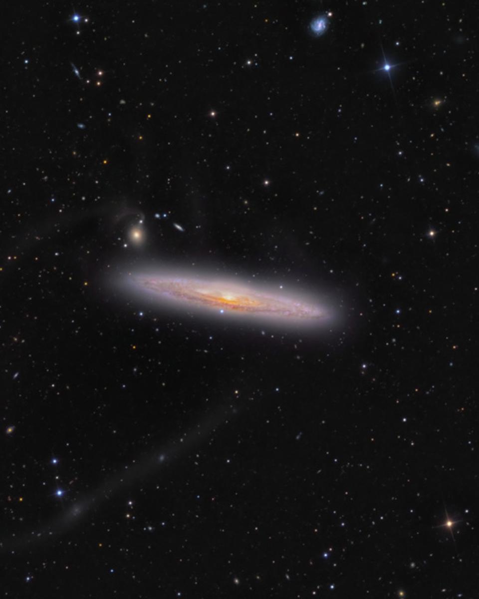 Star Streams of NGC 4216