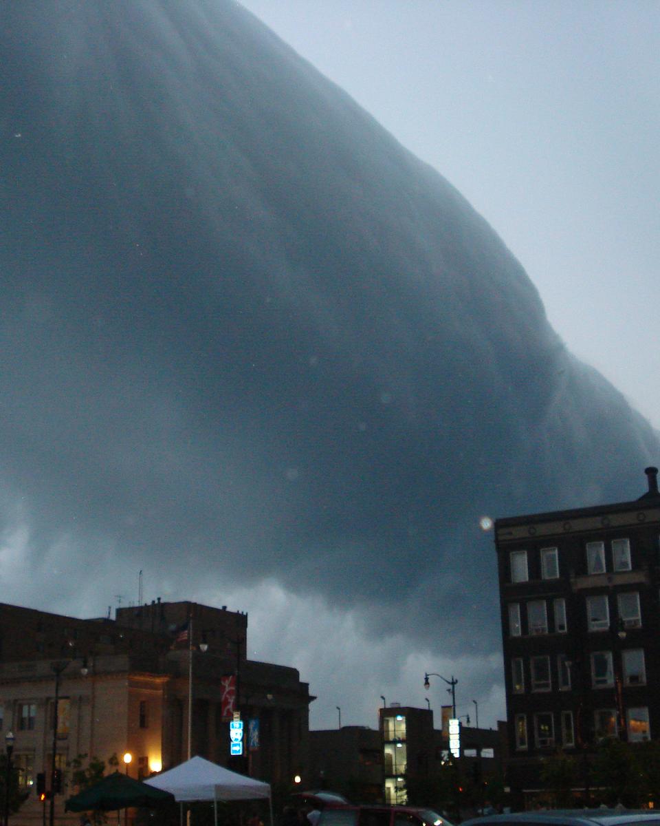 Roll Cloud Over Wisconsin