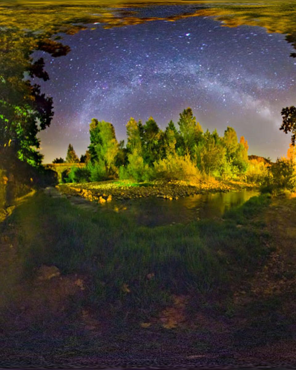 The Summer Triangle Over Catalonia