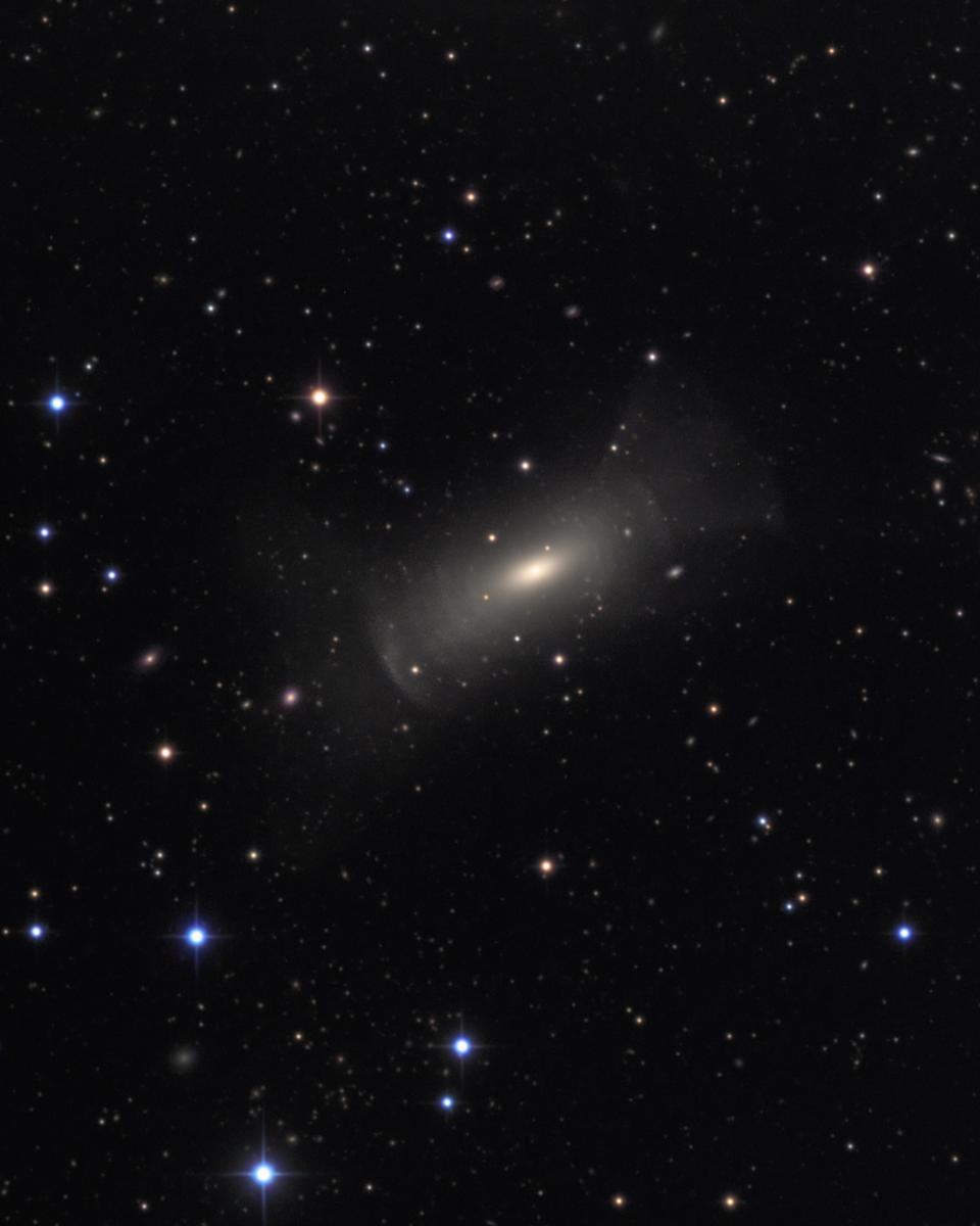 Shell Galaxy NGC 7600