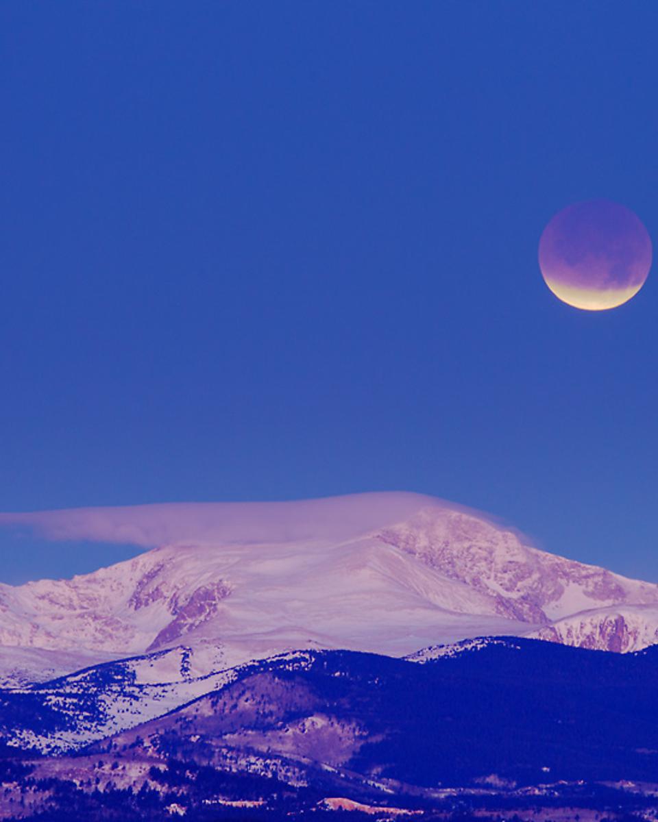 Eclipsed Moon in the Morning